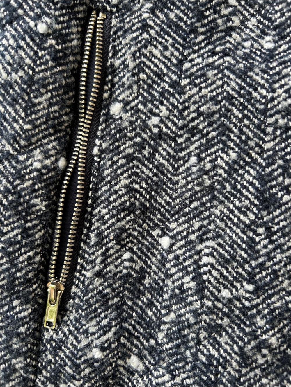 Quilted Herringbone Sherpa-Lined Vest in Navy and Cream - Picture 3 of 4